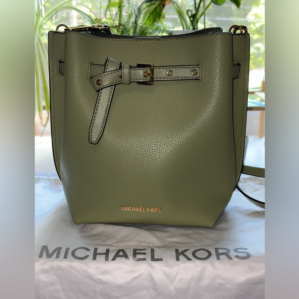Michael Kors Green Pebbled Leather Shoulder Bag with Buckle Detail - Picture 2 of 10